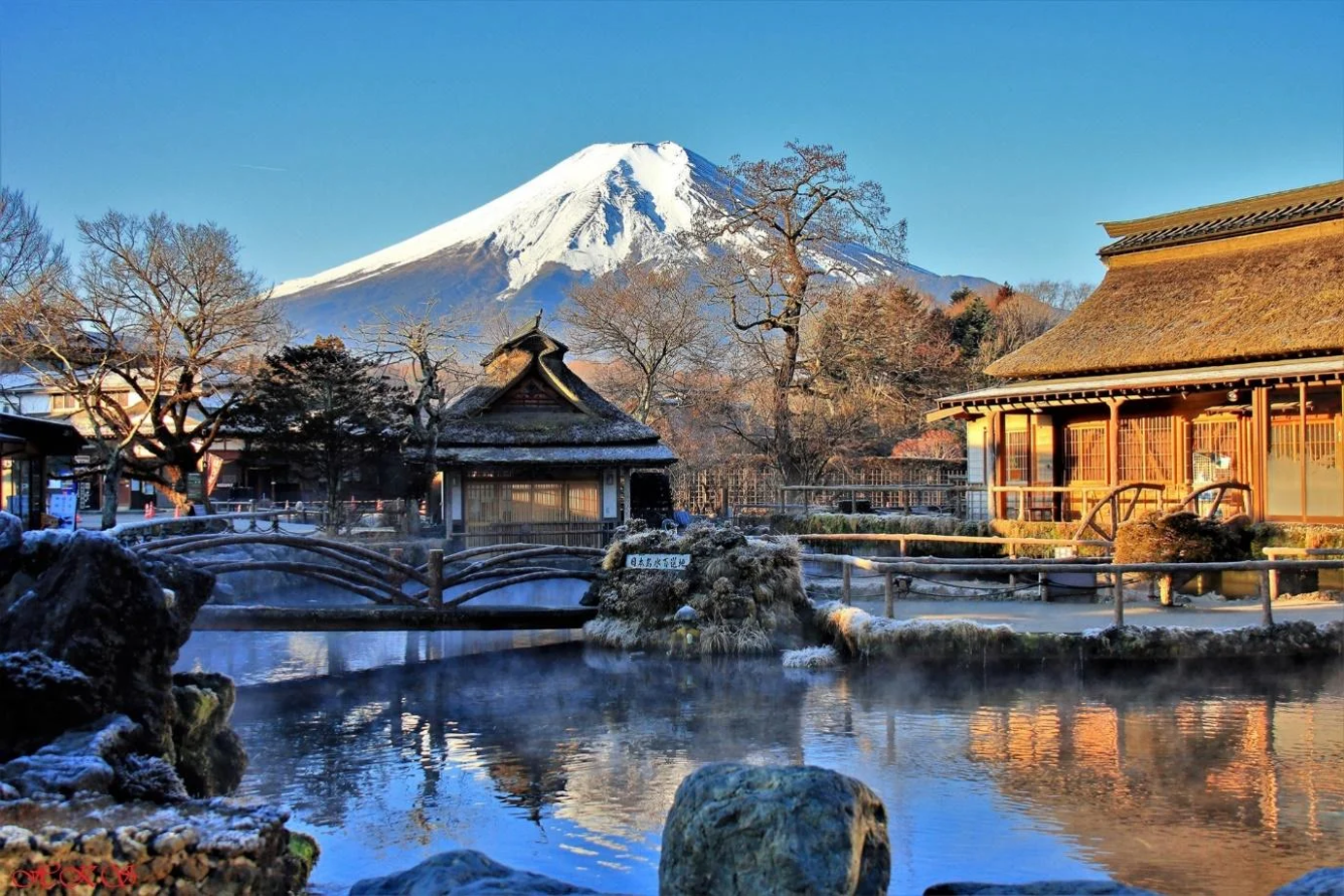 Làng cổ Oshino Hakkai vùng chân núi Phú Sĩ nơi có nhiều khu nghỉ dưỡng Onsen trứ danh
