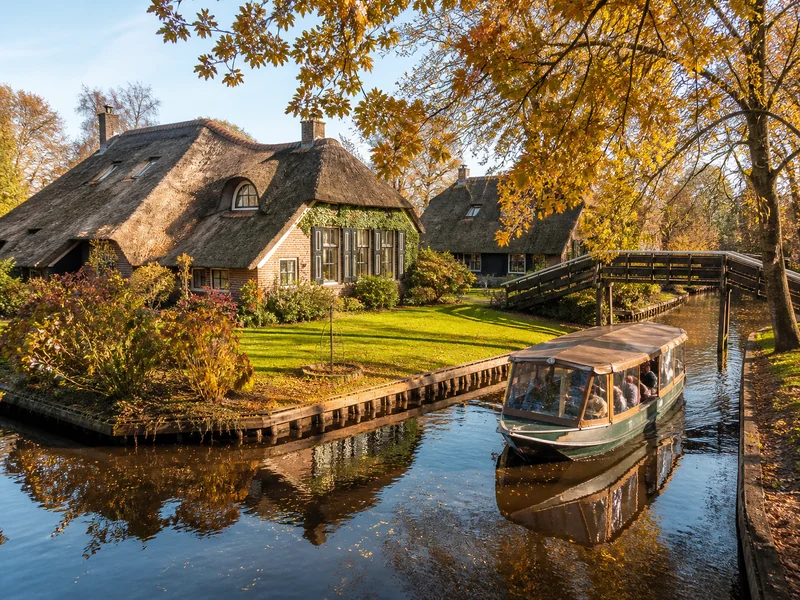 Giethoorn - ngôi làng cổ tích của Hà Lan