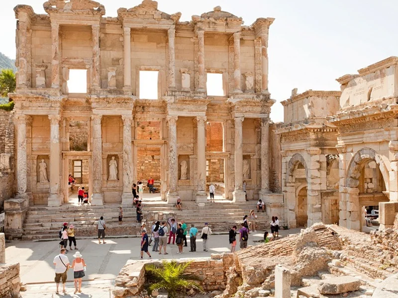Thành cổ Ephesus trong tour Thổ Nhĩ Kỳ
