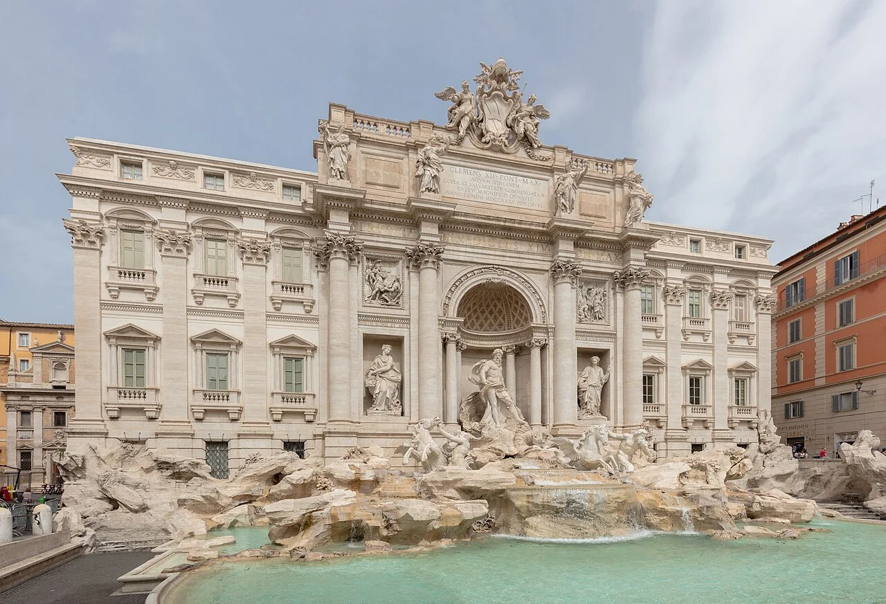 Đài phun nước Trevi Fontana di Trevi kiệt tác Baroque tại Rome Ý