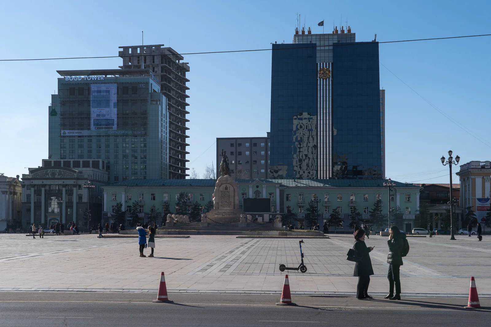 Quảng trường trung tâm Sukhbaatar rộng lớn tại thủ đô Ulaanbaatar Mông Cổ