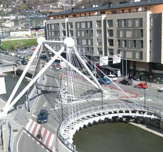 Công quốc Andorra giữa dãy núi Pyrenees
