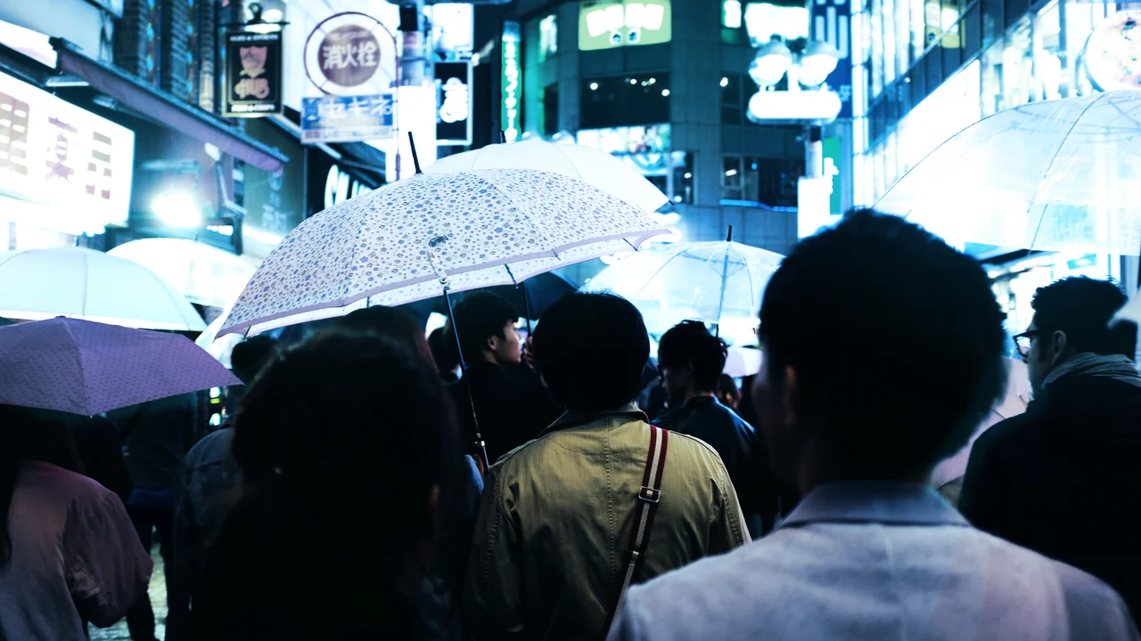 Dòng người tấp nập tại ngã tư đi bộ bận rộn nhất hành tinh Shibuya Scramble Crossing Tokyo