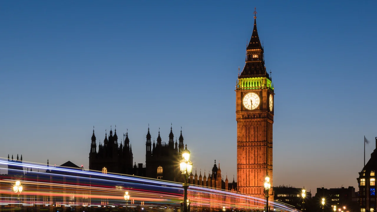 Tháp đồng hồ Big Ben và Cung điện Westminster biểu tượng lịch sử kiêu hãnh của London Vương quốc Anh